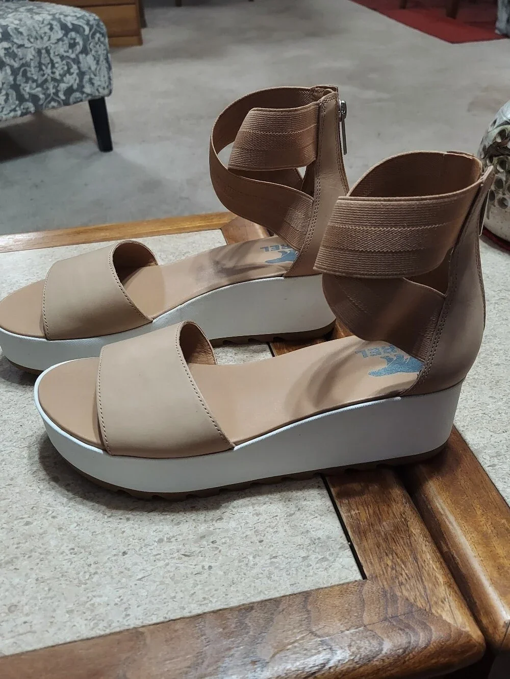 Sorel Beige Tan Cameron Platform Sandals